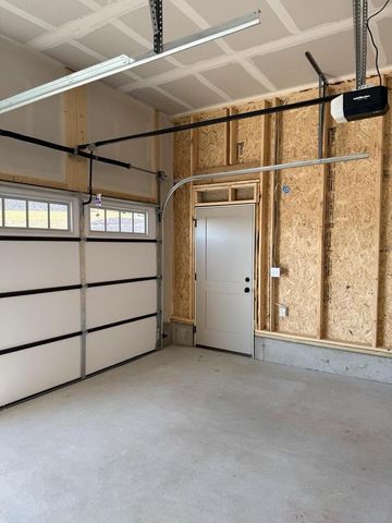 109 Olde Howell COURT, Waukesha, WI 53186