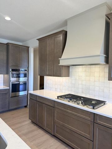 109 Olde Howell COURT, Waukesha, WI 53186