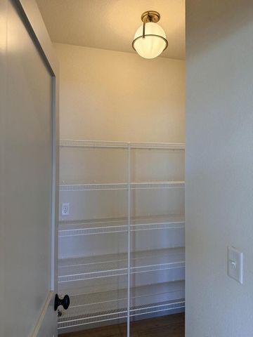 109 Olde Howell COURT, Waukesha, WI 53186