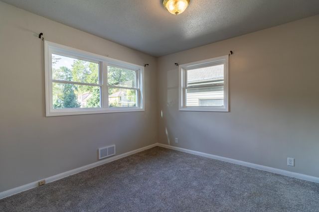 814 N Union Avenue, Fergus Falls, MN 56537