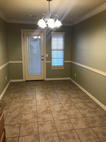 884 Oakwood Court, Centerton, AR 72719