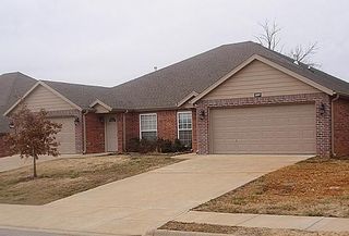 884 Oakwood Court, Centerton, AR 72719