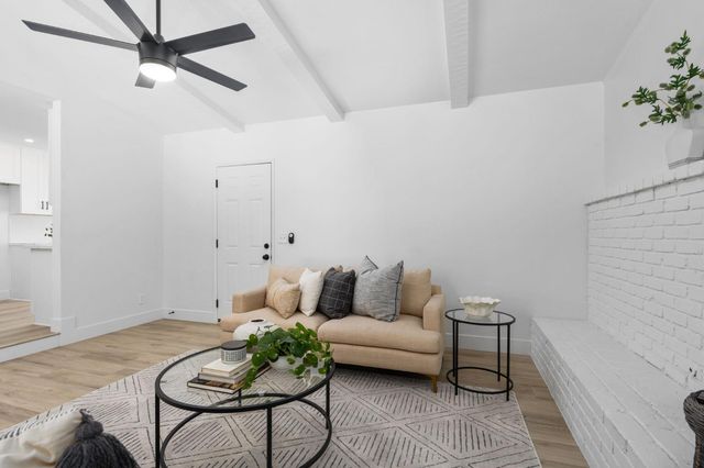 2627 Stanford Avenue, Clovis, CA 93611