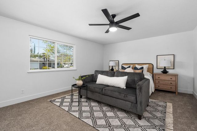 2627 Stanford Avenue, Clovis, CA 93611