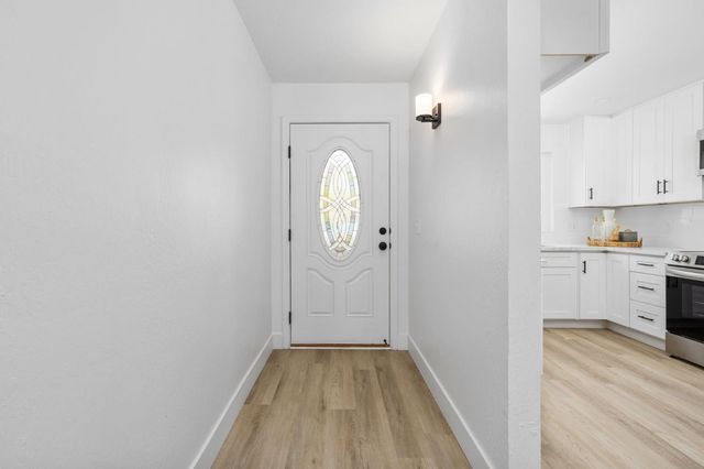 2627 Stanford Avenue, Clovis, CA 93611