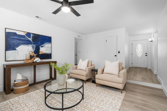 2627 Stanford Avenue, Clovis, CA 93611