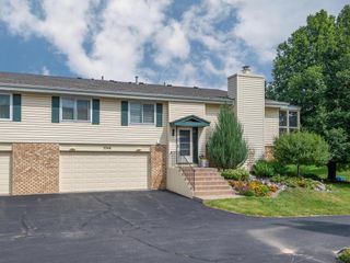 5348 Beachside Drive, Minnetonka, MN 55343