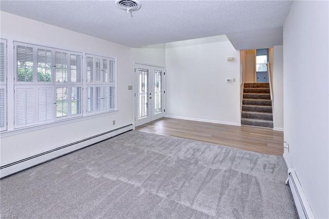 601 Windemere RD, Newport News, VA 23602