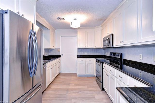 601 Windemere RD, Newport News, VA 23602