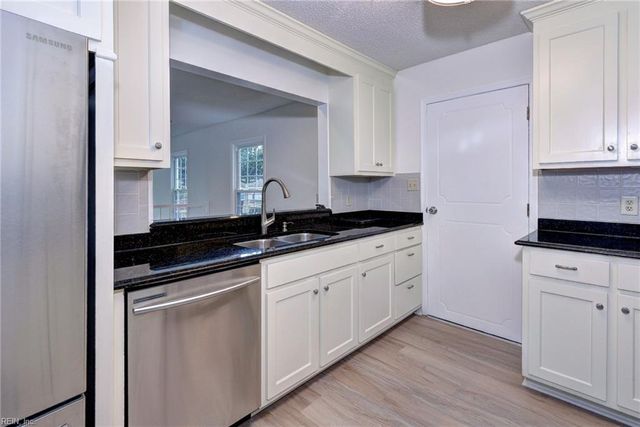 601 Windemere RD, Newport News, VA 23602