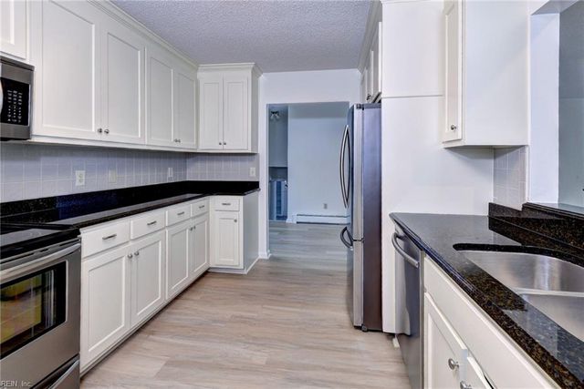 601 Windemere RD, Newport News, VA 23602