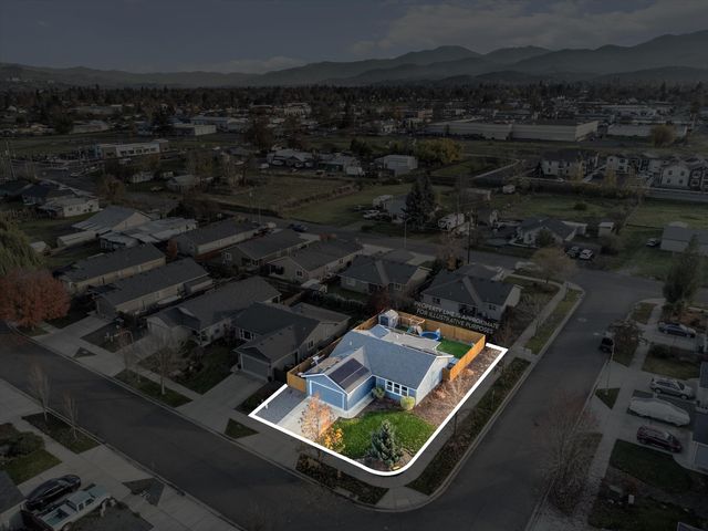 2491 Destiny Lane, Medford, OR 97501