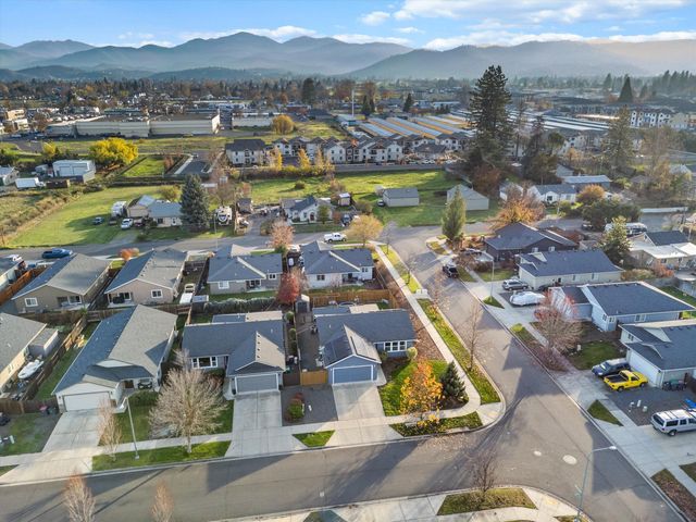 2491 Destiny Lane, Medford, OR 97501