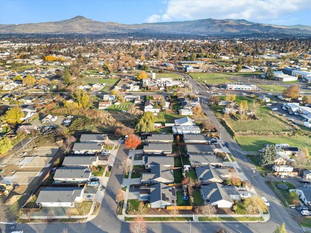 2491 Destiny Lane, Medford, OR 97501