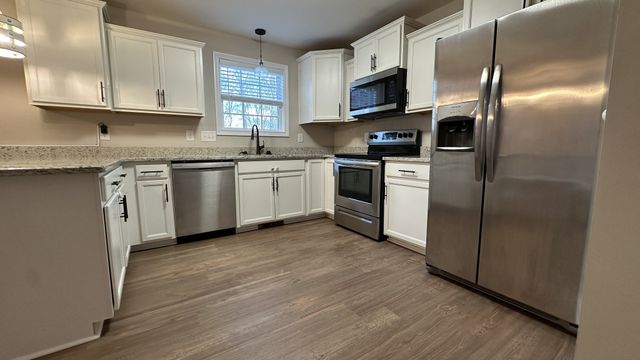 3149 Timberdale Dr, Clarksville, TN 37042