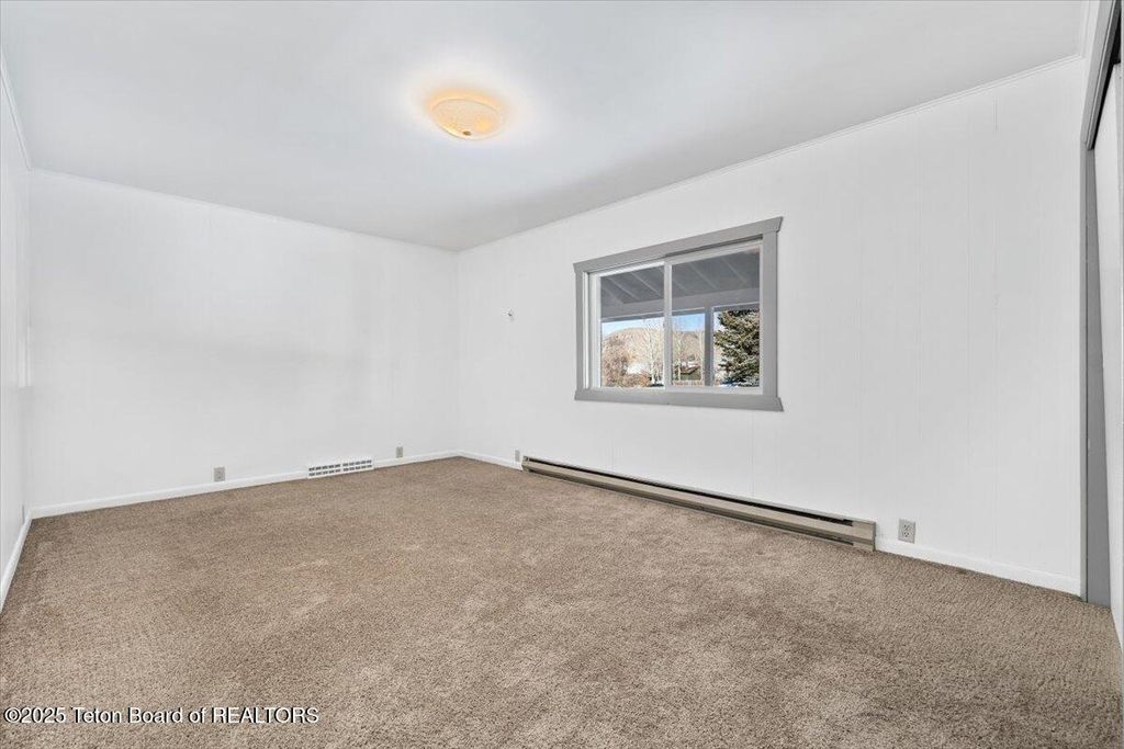 630 E KELLY Avenue, Jackson, WY 83001 photo 11