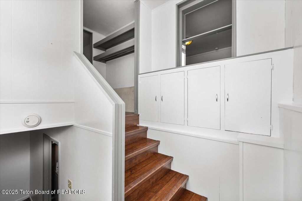 630 E KELLY Avenue, Jackson, WY 83001 photo 14