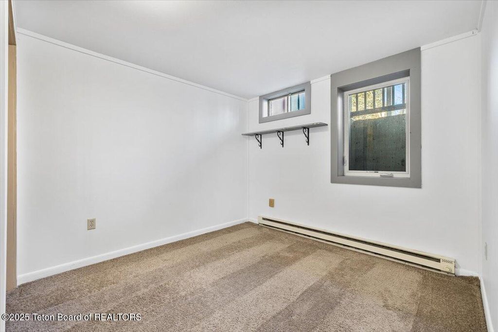 630 E KELLY Avenue, Jackson, WY 83001 photo 17