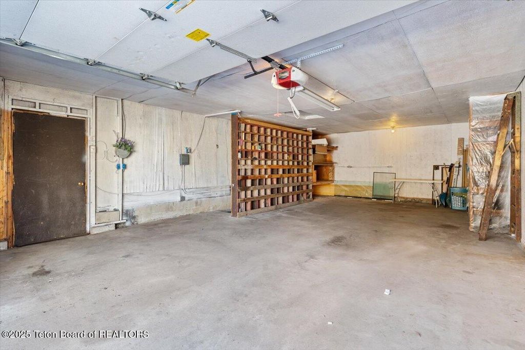 630 E KELLY Avenue, Jackson, WY 83001 photo 19