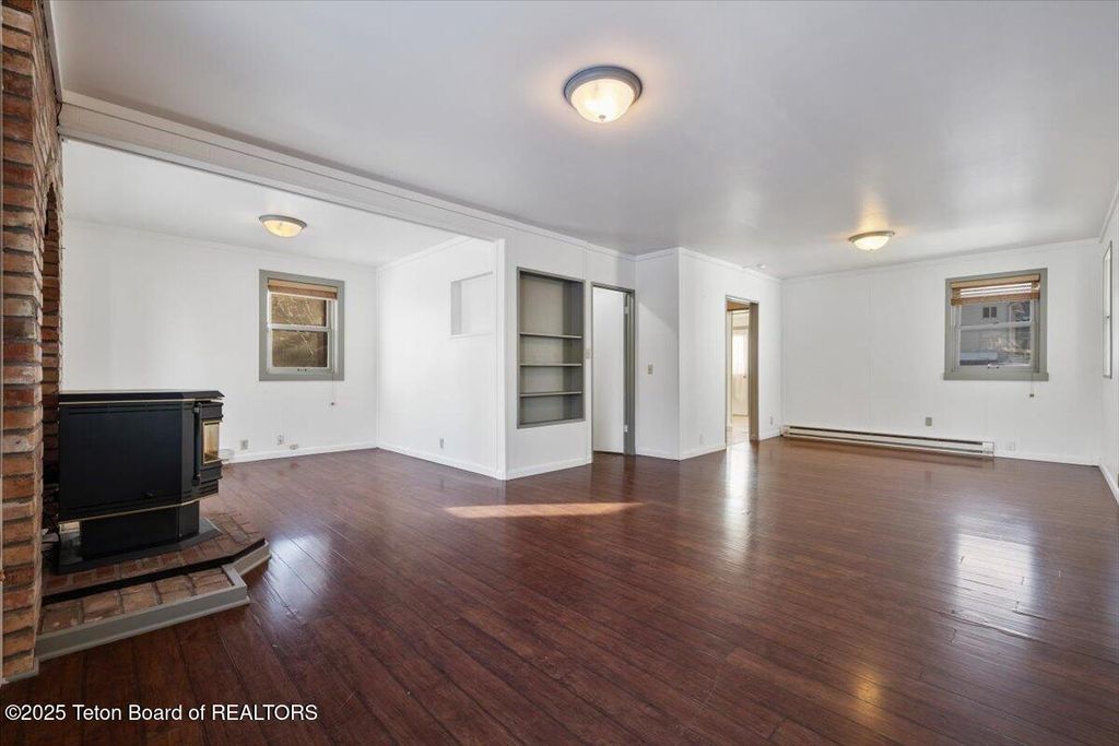 630 E KELLY Avenue, Jackson, WY 83001 photo 4