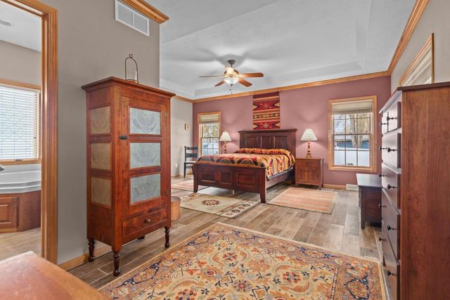 1618 NORTHRIDGE COURT, Menasha, WI 54952