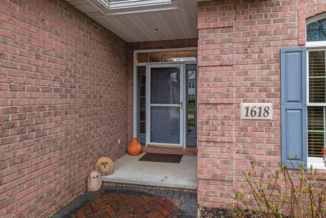 1618 NORTHRIDGE COURT, Menasha, WI 54952
