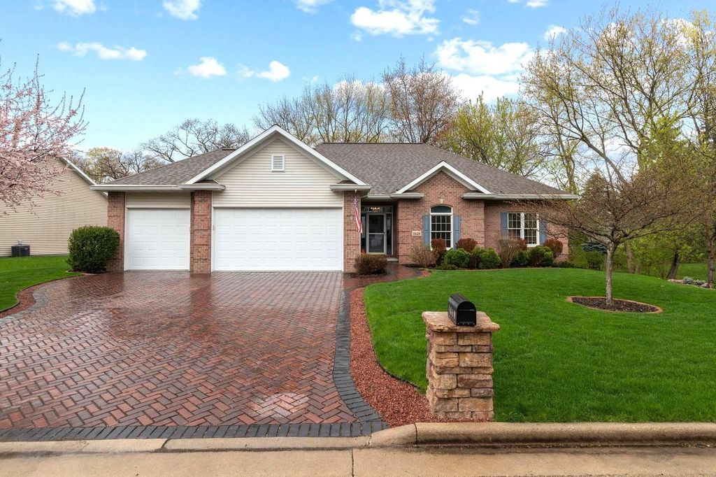 1618 NORTHRIDGE COURT, Menasha, WI 54952