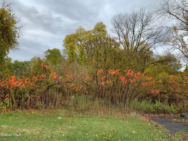 1853 Route 9, Halfmoon, NY 12065