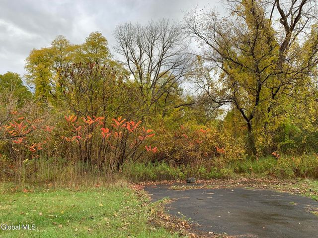 1853 Route 9, Halfmoon, NY 12065