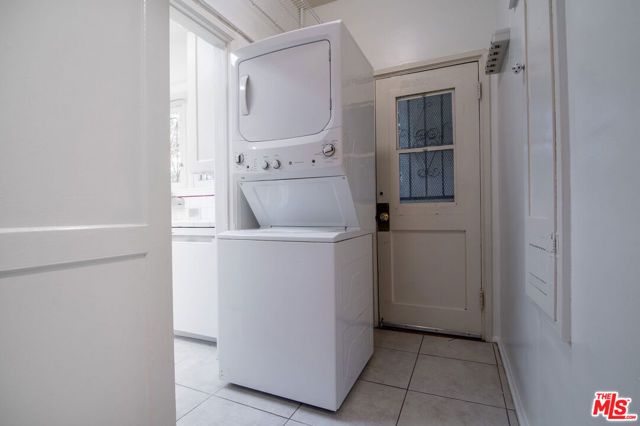 1217 S Alfred Street, Los Angeles, CA 90035