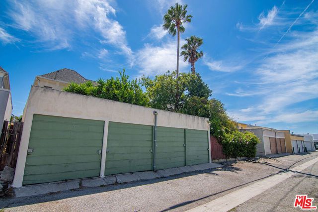 1217 S Alfred Street, Los Angeles, CA 90035