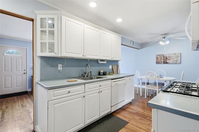1440 Lincoln Boulevard, Bay Shore, NY 11706