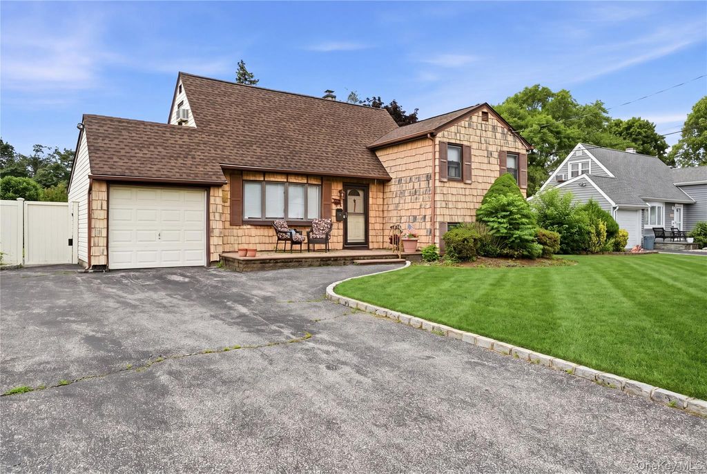 1440 Lincoln Boulevard, Bay Shore, NY 11706