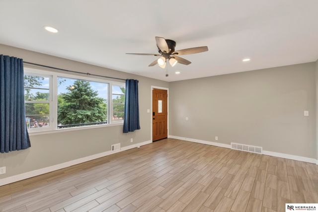 2102 Avery Road, Bellevue, NE 68005