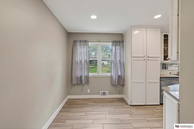 2102 Avery Road, Bellevue, NE 68005
