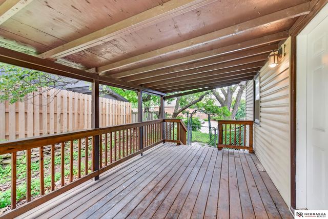 2102 Avery Road, Bellevue, NE 68005