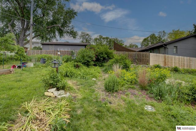 2102 Avery Road, Bellevue, NE 68005