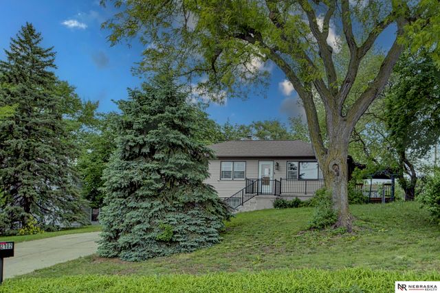 2102 Avery Road, Bellevue, NE 68005