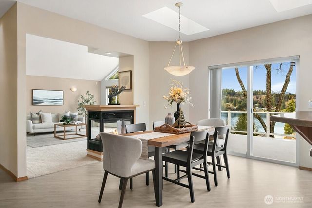 6056 Sandpiper Court, Bremerton, WA 98312