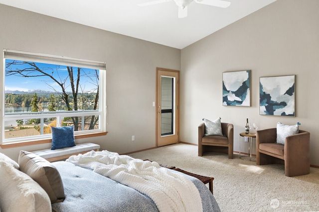 6056 Sandpiper Court, Bremerton, WA 98312