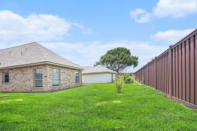 7643 Rainbow Bend Drive, Pasadena, TX 77505
