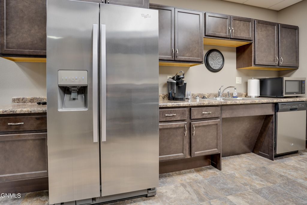 2101 40th Avenue SE, Mandan, ND 58554 photo 12