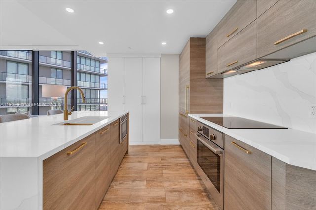 650 NE 32nd St 2901, Miami, FL 33137