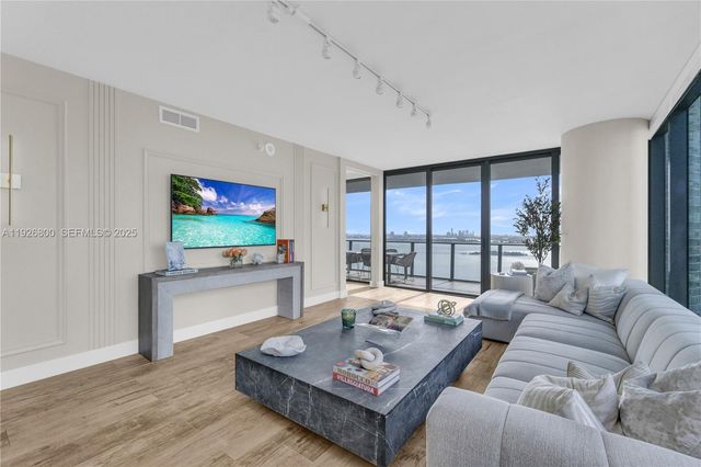 650 NE 32nd St 2901, Miami, FL 33137