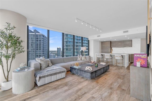 650 NE 32nd St 2901, Miami, FL 33137