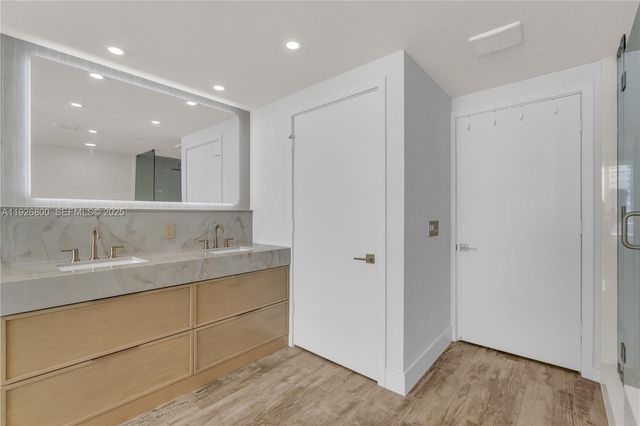 650 NE 32nd St 2901, Miami, FL 33137