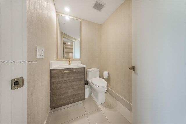 650 NE 32nd St 2901, Miami, FL 33137