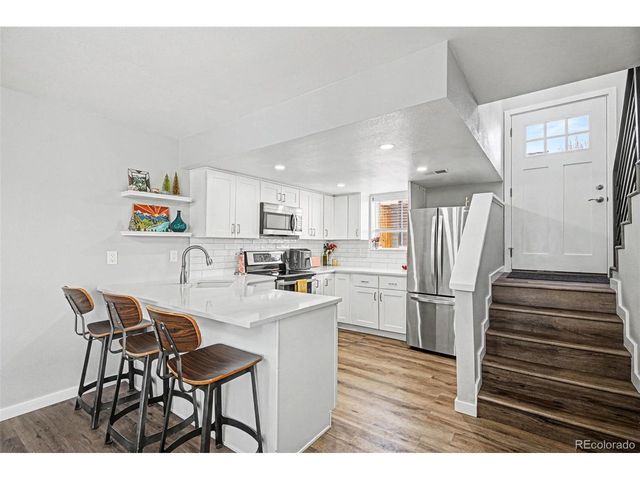 9423 Lou Dr, Thornton, CO 80260