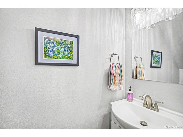 9423 Lou Dr, Thornton, CO 80260