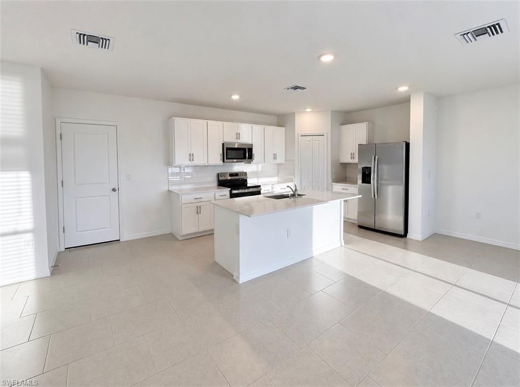 16048 Palos Verdes ST, PUNTA GORDA, FL 33982 — photo 4